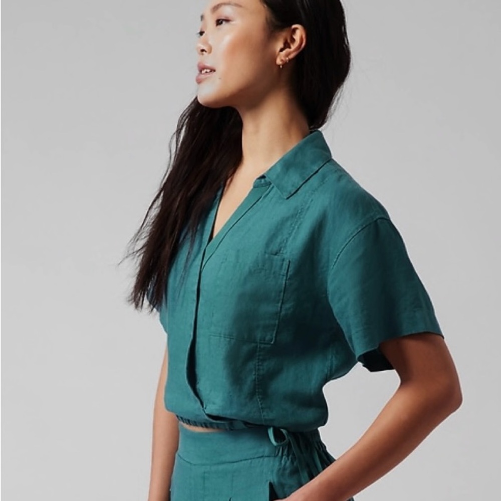 Athleta Teal Linen Resort Short Sleeve Top with pocket